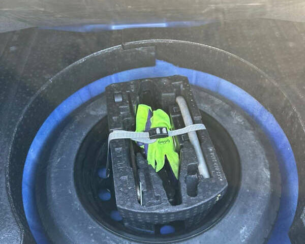 Синий Фольксваген Пассат, объемом двигателя 1.8 л и пробегом 110 тыс. км за 15500 $, фото 16 на Automoto.ua