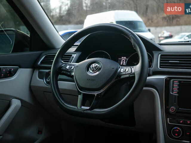 Синий Фольксваген Пассат, объемом двигателя 1.98 л и пробегом 98 тыс. км за 18000 $, фото 29 на Automoto.ua