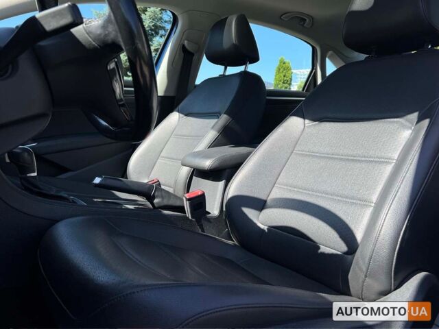 Синій Фольксваген Пассат, об'ємом двигуна 1.8 л та пробігом 127 тис. км за 15600 $, фото 18 на Automoto.ua