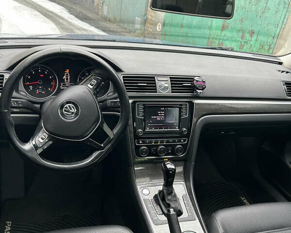 Синий Фольксваген Пассат, объемом двигателя 1.8 л и пробегом 147 тыс. км за 15999 $, фото 17 на Automoto.ua