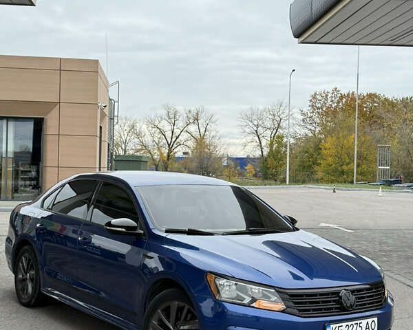 Синій Фольксваген Пассат, об'ємом двигуна 1.8 л та пробігом 276 тис. км за 10999 $, фото 6 на Automoto.ua