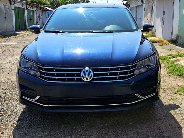 Синий Фольксваген Пассат, объемом двигателя 2 л и пробегом 117 тыс. км за 16850 $, фото 3 на Automoto.ua