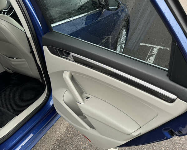 Синий Фольксваген Пассат, объемом двигателя 1.8 л и пробегом 160 тыс. км за 12950 $, фото 53 на Automoto.ua