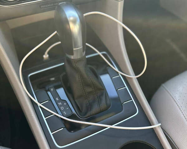 Синий Фольксваген Пассат, объемом двигателя 1.8 л и пробегом 110 тыс. км за 15500 $, фото 24 на Automoto.ua