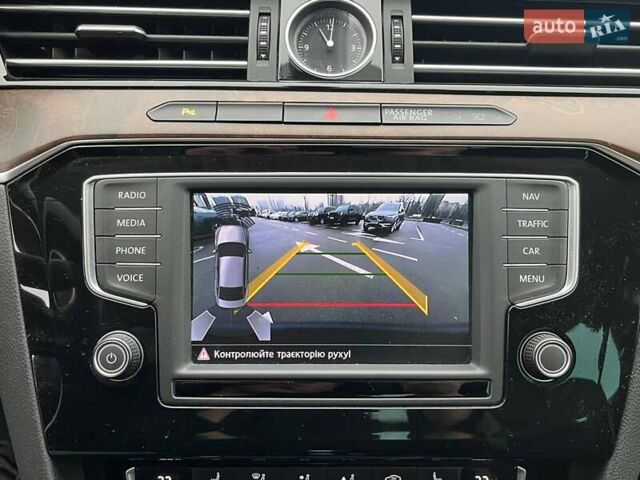 Синий Фольксваген Пассат, объемом двигателя 1.97 л и пробегом 66 тыс. км за 25990 $, фото 19 на Automoto.ua