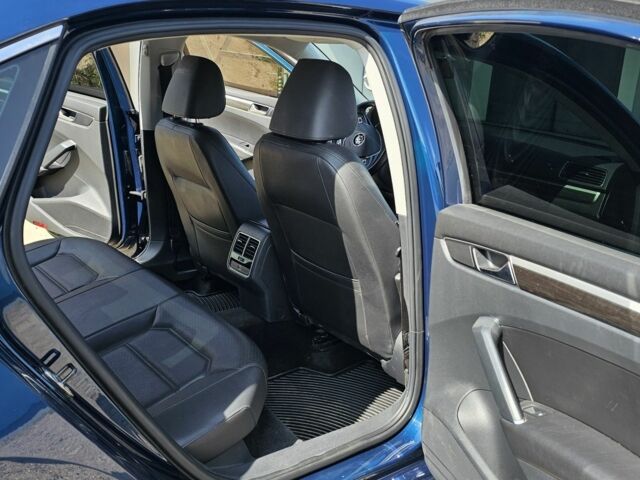 Синий Фольксваген Пассат, объемом двигателя 2 л и пробегом 117 тыс. км за 15950 $, фото 4 на Automoto.ua