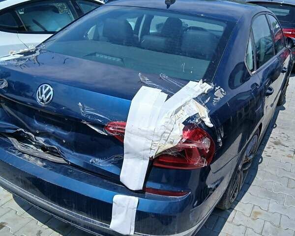 Синий Фольксваген Пассат, объемом двигателя 2 л и пробегом 143 тыс. км за 7900 $, фото 4 на Automoto.ua