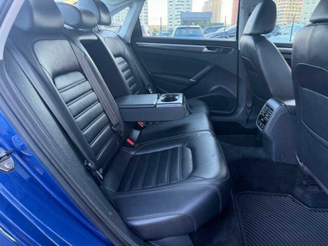 Синий Фольксваген Пассат, объемом двигателя 1.8 л и пробегом 246 тыс. км за 13900 $, фото 19 на Automoto.ua