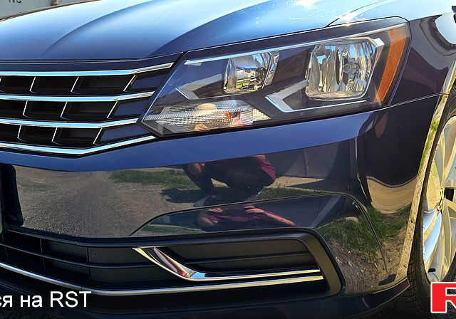 Синий Фольксваген Пассат, объемом двигателя 2 л и пробегом 117 тыс. км за 16850 $, фото 4 на Automoto.ua