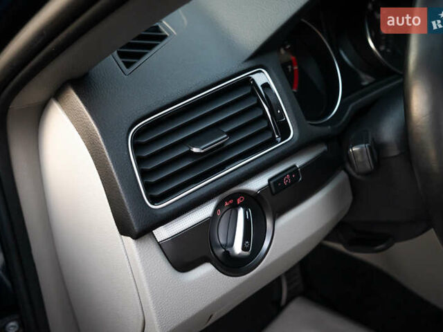 Синий Фольксваген Пассат, объемом двигателя 1.98 л и пробегом 98 тыс. км за 18000 $, фото 34 на Automoto.ua