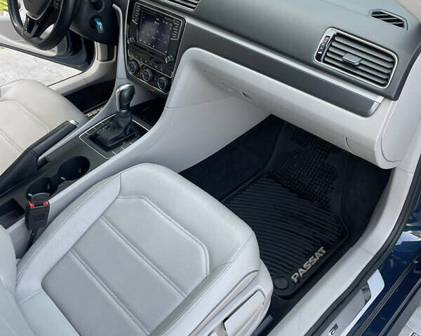 Синий Фольксваген Пассат, объемом двигателя 1.98 л и пробегом 110 тыс. км за 15000 $, фото 20 на Automoto.ua