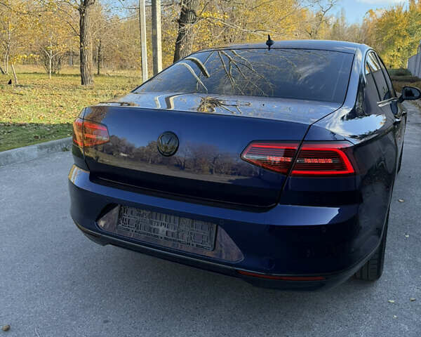 Синий Фольксваген Пассат, объемом двигателя 1.97 л и пробегом 227 тыс. км за 20500 $, фото 10 на Automoto.ua