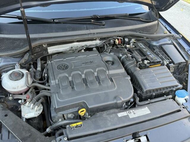 Синій Фольксваген Пассат, об'ємом двигуна 2 л та пробігом 226 тис. км за 20500 $, фото 16 на Automoto.ua