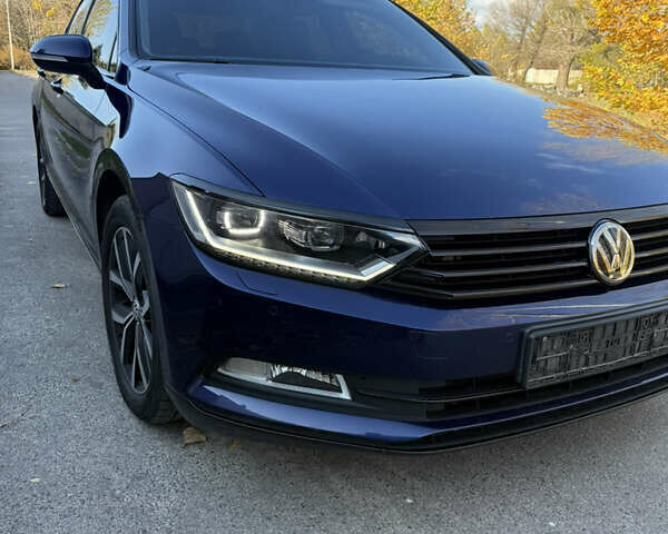 Синий Фольксваген Пассат, объемом двигателя 1.97 л и пробегом 227 тыс. км за 20500 $, фото 5 на Automoto.ua