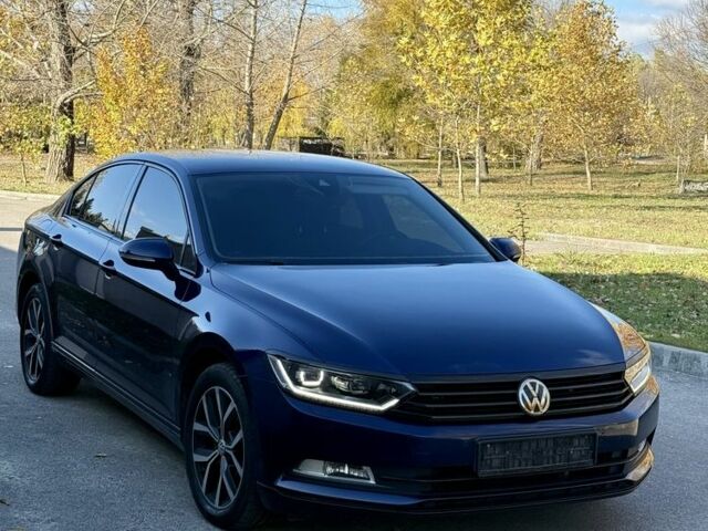 Синій Фольксваген Пассат, об'ємом двигуна 2 л та пробігом 226 тис. км за 20500 $, фото 1 на Automoto.ua