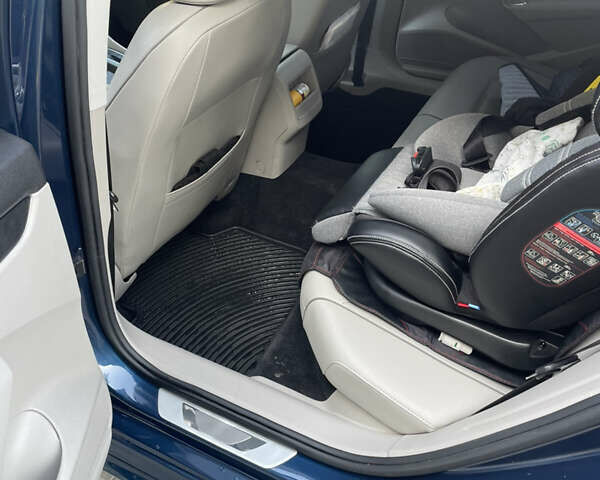 Синий Фольксваген Пассат, объемом двигателя 1.98 л и пробегом 110 тыс. км за 15000 $, фото 14 на Automoto.ua