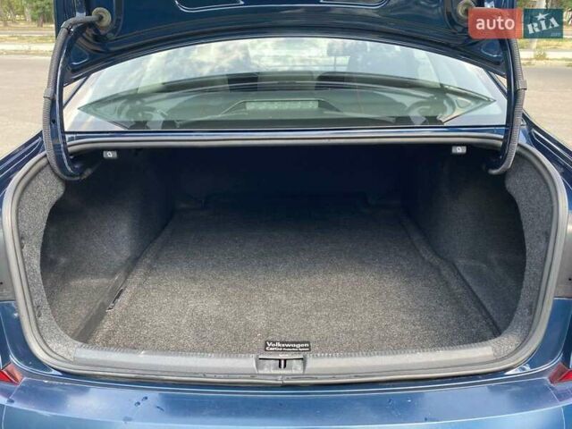 Синий Фольксваген Пассат, объемом двигателя 1.98 л и пробегом 63 тыс. км за 16800 $, фото 32 на Automoto.ua