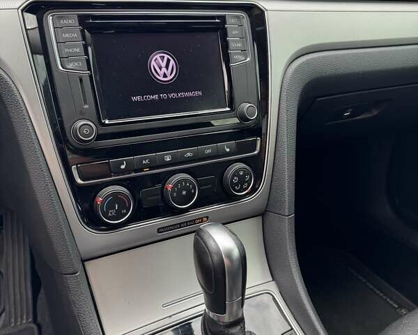 Синий Фольксваген Пассат, объемом двигателя 2 л и пробегом 178 тыс. км за 13900 $, фото 15 на Automoto.ua