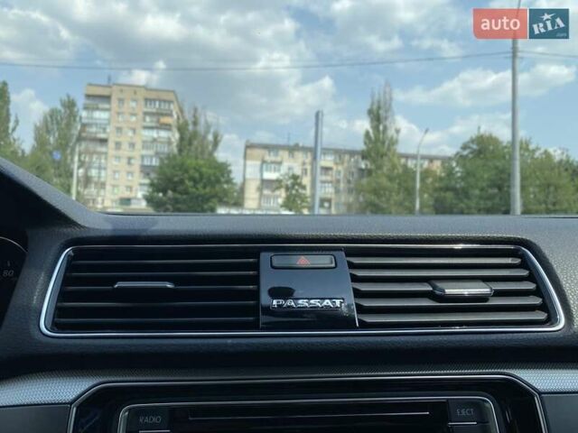 Синий Фольксваген Пассат, объемом двигателя 1.98 л и пробегом 63 тыс. км за 16800 $, фото 40 на Automoto.ua