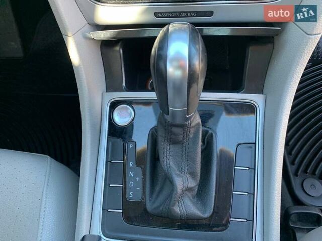 Фольксваген Пассат 2018 у Коломые на Automoto.ua Синій Фольксваген Пассат, об'ємом двигуна 1.98 л та пробігом 140 тис. км за 13699 $, фото 13 на Automoto.ua