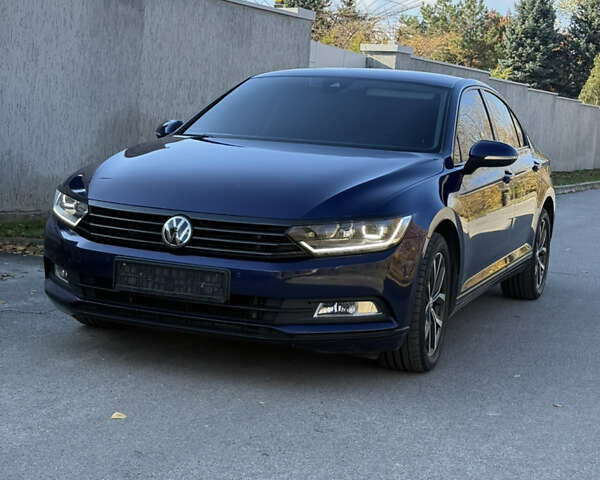 Синий Фольксваген Пассат, объемом двигателя 1.97 л и пробегом 227 тыс. км за 20500 $, фото 15 на Automoto.ua