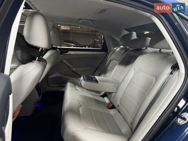 Синий Фольксваген Пассат, объемом двигателя 2 л и пробегом 90 тыс. км за 15800 $, фото 9 на Automoto.ua