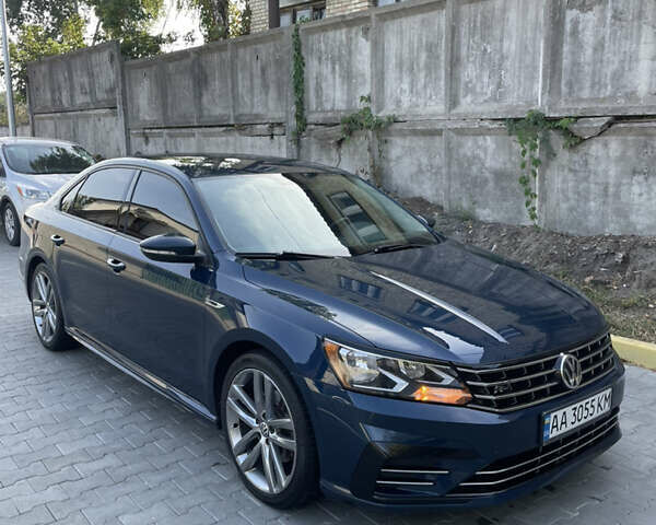 Синий Фольксваген Пассат, объемом двигателя 1.98 л и пробегом 110 тыс. км за 15000 $, фото 2 на Automoto.ua
