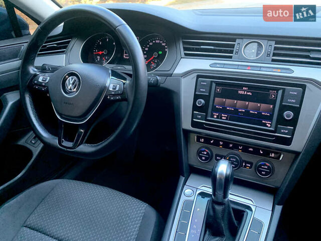 Синий Фольксваген Пассат, объемом двигателя 2 л и пробегом 113 тыс. км за 20800 $, фото 23 на Automoto.ua
