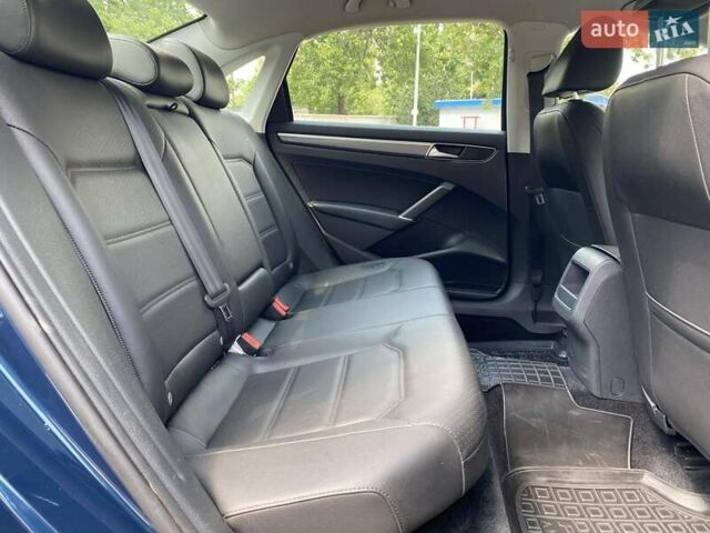 Синий Фольксваген Пассат, объемом двигателя 1.98 л и пробегом 63 тыс. км за 16800 $, фото 27 на Automoto.ua