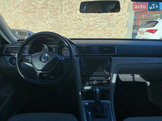 Фольксваген Пассат 2018 у Коломые на Automoto.ua Синій Фольксваген Пассат, об'ємом двигуна 1.98 л та пробігом 140 тис. км за 13699 $, фото 19 на Automoto.ua