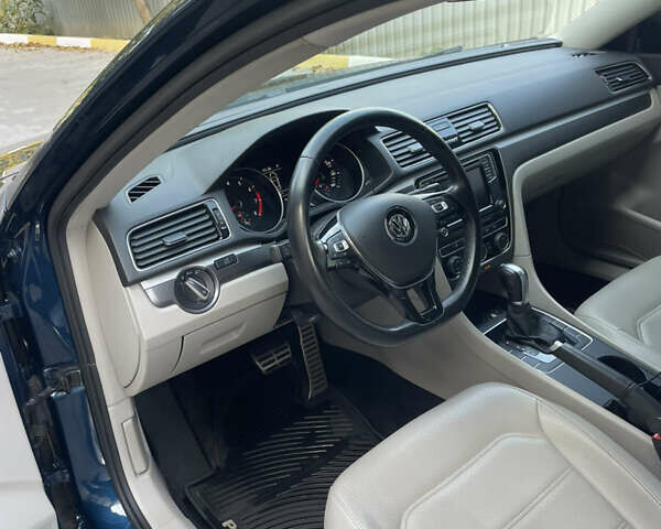 Синий Фольксваген Пассат, объемом двигателя 1.98 л и пробегом 110 тыс. км за 15000 $, фото 9 на Automoto.ua