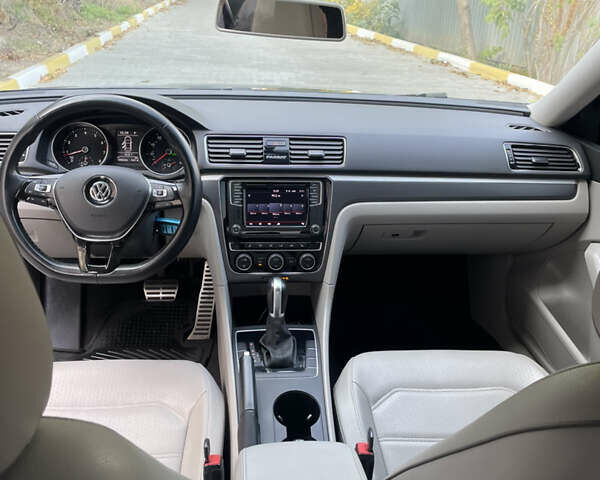 Синий Фольксваген Пассат, объемом двигателя 1.98 л и пробегом 110 тыс. км за 15000 $, фото 15 на Automoto.ua