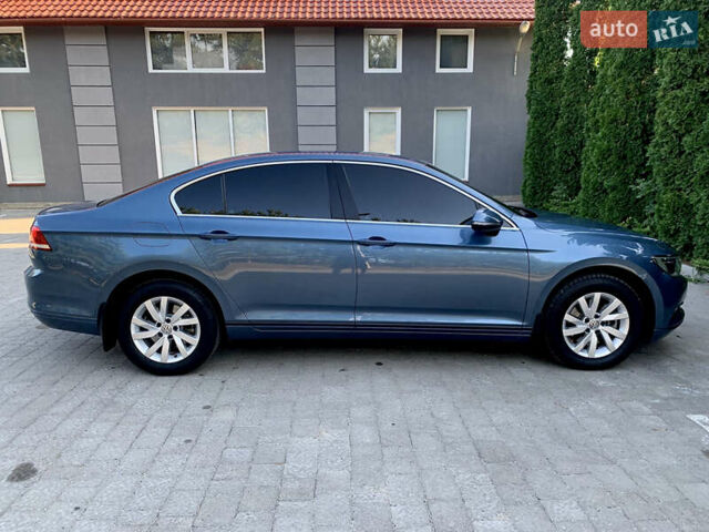 Синий Фольксваген Пассат, объемом двигателя 2 л и пробегом 113 тыс. км за 20800 $, фото 4 на Automoto.ua