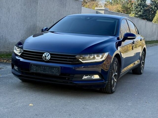 Синій Фольксваген Пассат, об'ємом двигуна 2 л та пробігом 226 тис. км за 20500 $, фото 14 на Automoto.ua