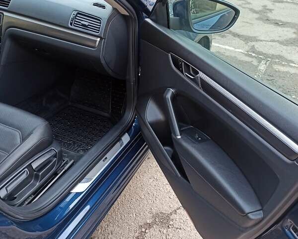 Синий Фольксваген Пассат, объемом двигателя 2 л и пробегом 71 тыс. км за 16500 $, фото 12 на Automoto.ua