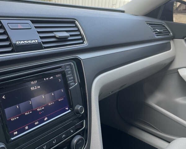 Синий Фольксваген Пассат, объемом двигателя 1.98 л и пробегом 110 тыс. км за 15000 $, фото 12 на Automoto.ua