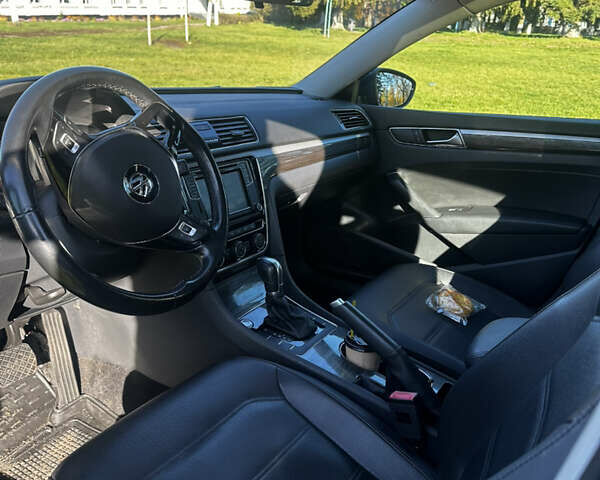 Синий Фольксваген Пассат, объемом двигателя 2 л и пробегом 120 тыс. км за 14700 $, фото 7 на Automoto.ua