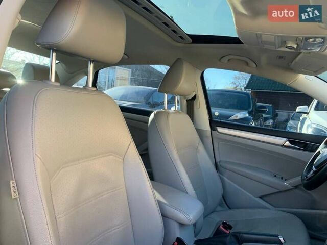 Фольксваген Пассат 2018 у Коломые на Automoto.ua Синій Фольксваген Пассат, об'ємом двигуна 1.98 л та пробігом 140 тис. км за 13699 $, фото 10 на Automoto.ua