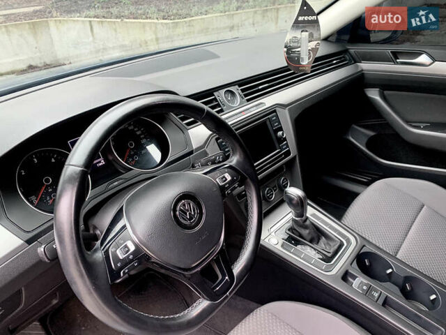 Синій Фольксваген Пассат, об'ємом двигуна 2 л та пробігом 115 тис. км за 19900 $, фото 38 на Automoto.ua