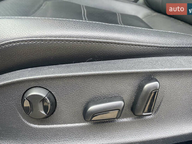 Синий Фольксваген Пассат, объемом двигателя 1.98 л и пробегом 104 тыс. км за 14500 $, фото 18 на Automoto.ua