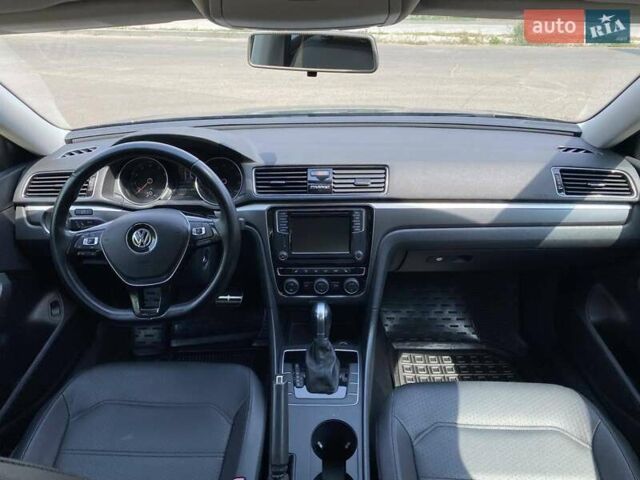 Синий Фольксваген Пассат, объемом двигателя 1.98 л и пробегом 63 тыс. км за 16800 $, фото 30 на Automoto.ua
