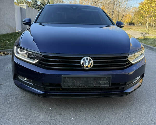 Синий Фольксваген Пассат, объемом двигателя 1.97 л и пробегом 227 тыс. км за 20500 $, фото 6 на Automoto.ua