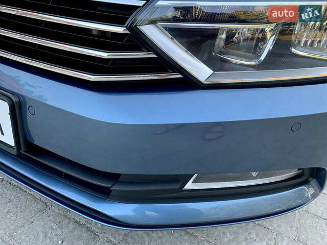 Синий Фольксваген Пассат, объемом двигателя 2 л и пробегом 113 тыс. км за 20800 $, фото 10 на Automoto.ua