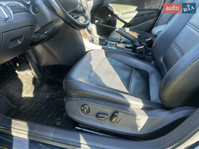 Синий Фольксваген Пассат, объемом двигателя 2 л и пробегом 120 тыс. км за 14700 $, фото 5 на Automoto.ua