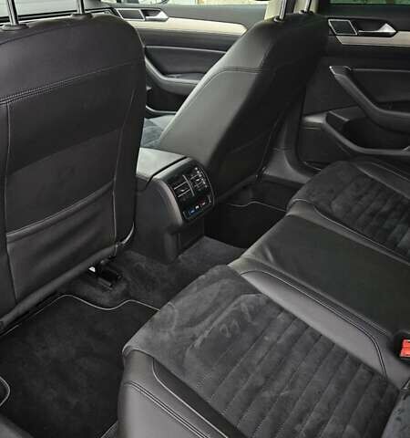 Синий Фольксваген Пассат, объемом двигателя 1.97 л и пробегом 229 тыс. км за 23000 $, фото 9 на Automoto.ua