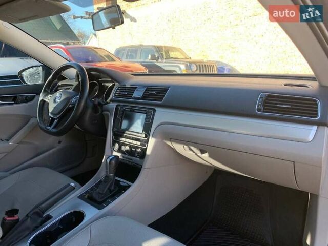 Фольксваген Пассат 2018 у Коломые на Automoto.ua Синій Фольксваген Пассат, об'ємом двигуна 1.98 л та пробігом 140 тис. км за 13699 $, фото 12 на Automoto.ua
