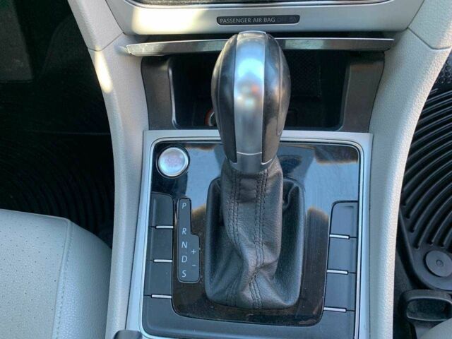 Фольксваген Пассат 2018 в Коломые на Automoto.ua Синий Фольксваген Пассат, объемом двигателя 2 л и пробегом 140 тыс. км за 13699 $, фото 10 на Automoto.ua