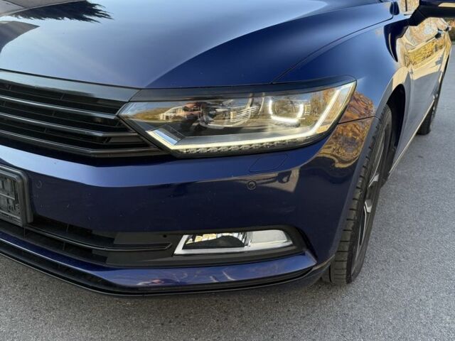 Синій Фольксваген Пассат, об'ємом двигуна 2 л та пробігом 226 тис. км за 20500 $, фото 4 на Automoto.ua