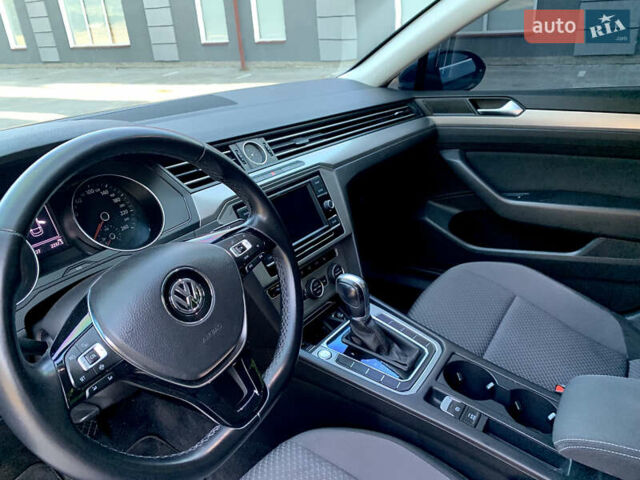 Синий Фольксваген Пассат, объемом двигателя 2 л и пробегом 113 тыс. км за 20800 $, фото 19 на Automoto.ua