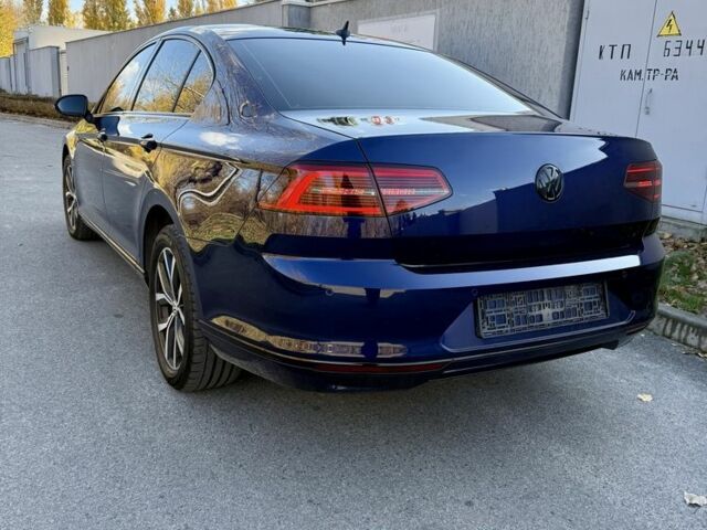 Синій Фольксваген Пассат, об'ємом двигуна 2 л та пробігом 226 тис. км за 20500 $, фото 9 на Automoto.ua